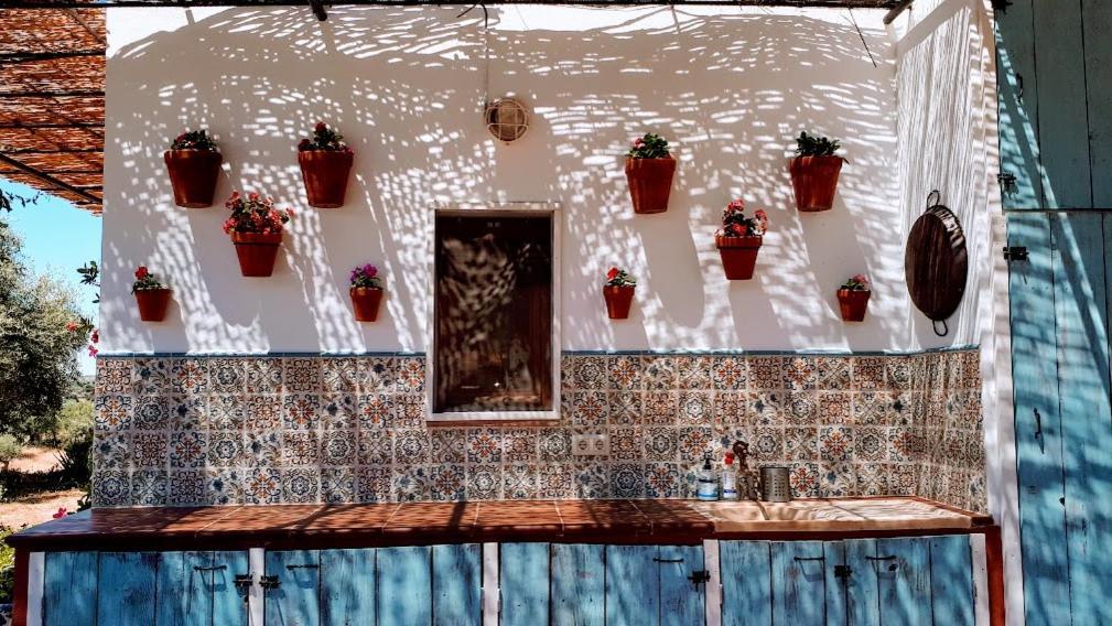 Flores Amarillas B&B Almoharin Exterior foto